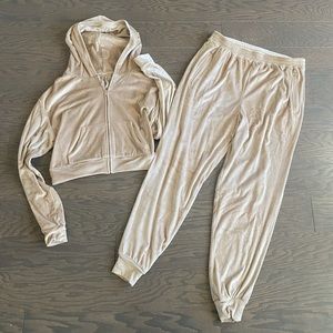 SKIMS Velour Hoodie & Jogger Set in Honey Size L